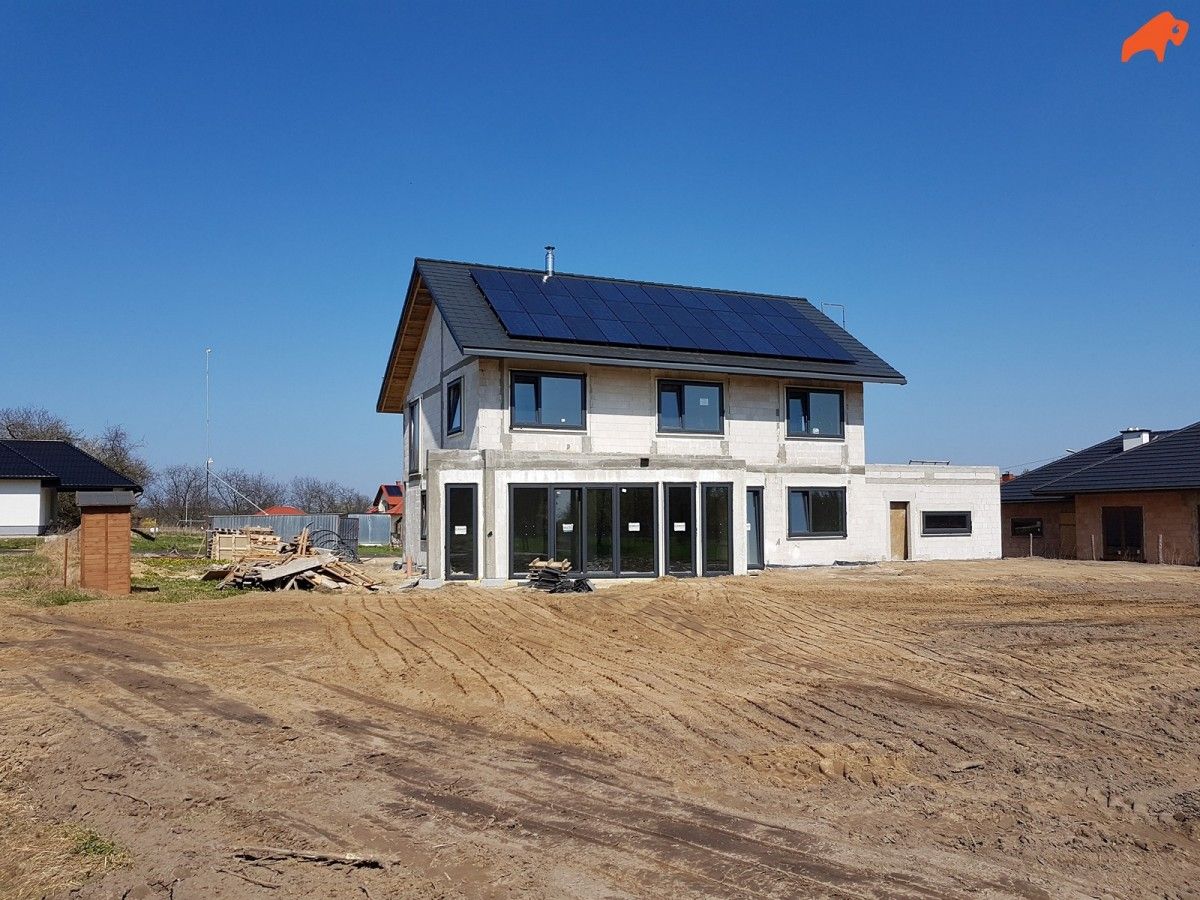 Moc instalacji: 9,36 kWp, Lokalizacja: Leżajsk (woj. podkarpackie), Realizacja: Bison Energy